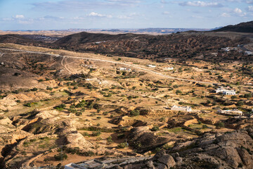 Fototapeta na wymiar The Djebel Dahar in southern tunisia : Zammour 