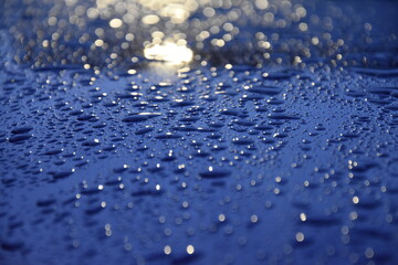 Reflet de gouttelettes avec jeu de lumière 