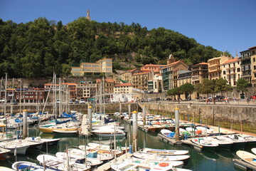 Fototapeta na wymiar Port de San Sebastian Pays Basque Espagne