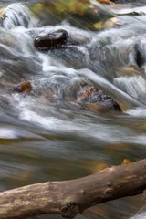 Fototapeten fließendes Wasser in Bewegung © foto verwonder