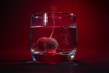 Вишня в стакане
