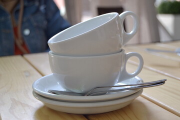  coffee cups on the table