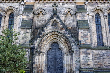 Obraz premium Side facade of Scottish Episcopal cathedral of St Mary in New Town of Edinburgh city, Scotland, UK