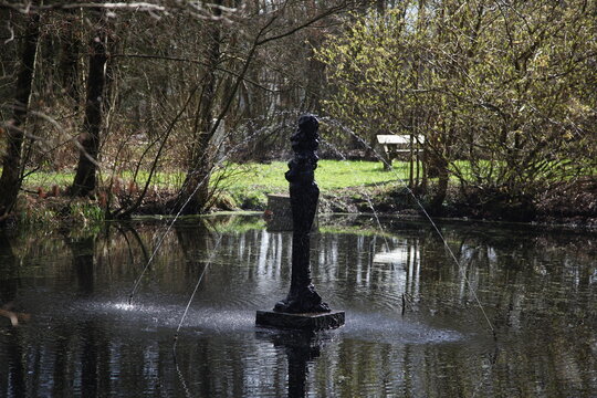 Brunnen Regentrude in Breklum, Deutschland