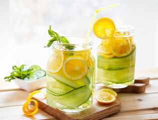 lemonade with lime cucumber and mint