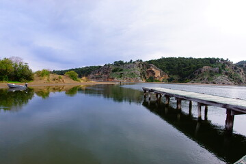 Obraz premium wooden bridge over the river