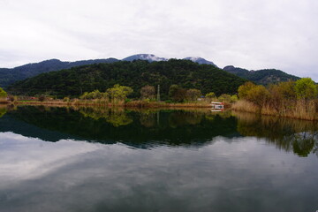 Fototapeta na wymiar lake in the mountains in the summer