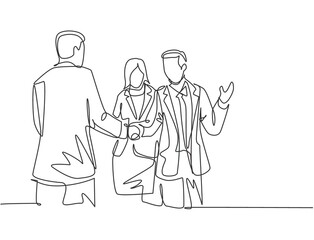 Fototapeta na wymiar Continuous line drawing of business man handshake his colleague to deal a project. Business meeting concept. Single line drawing, design vector illustration