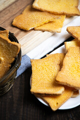 Crispy butter and sugar toast