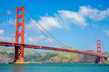 Fototapeta premium A view of Golden Gate Bridge From Crissy Field East Beach view point, San Francisco, California, USA