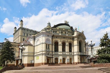 Fototapeta na wymiar kiev, kyiv, Opera theatre, architecture, building, landmark, old, city, famous, facade, historical, ukraine