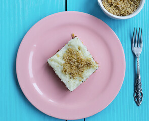 Semolina pudding with cacao biscuit