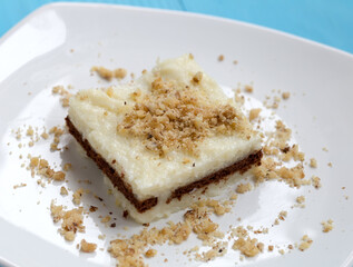 Semolina pudding with cacao biscuit