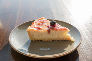 Creamy cake with berries