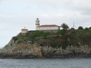vista del faro de Cudillero, Asturias, Spain