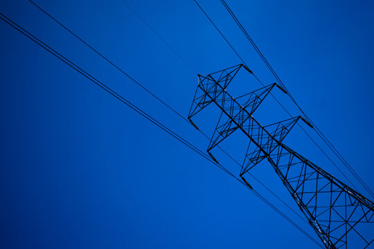 high voltage power lines