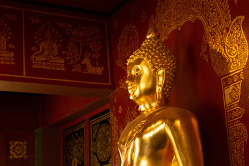Fototapeta premium Sitting Buddha 