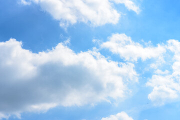 Fototapeta na wymiar Bleu cloudy sky