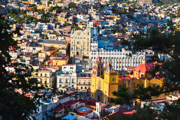 Obraz premium Guanajuato Mexico view during noon, colorful houses and historic buildings.