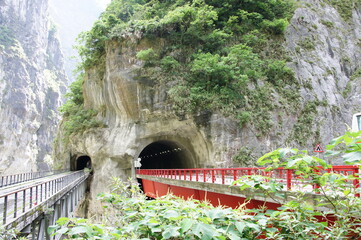 太魚閣峡谷の橋とトンネル