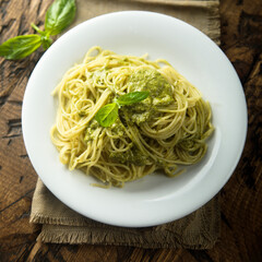 Spaghetti with pesto sauce
