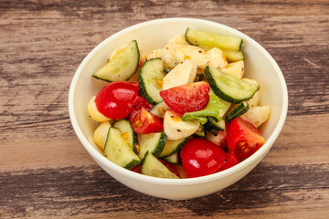 Salad with vegetables and mozzarlla