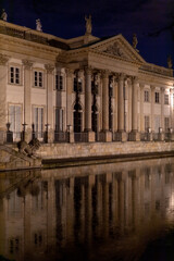 Fototapeta na wymiar illuminated palace