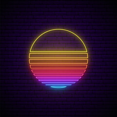 Abstract neon sun sign. 80s retro sunset illustration.  Glowing neon sun icon. Vector futuristic background. © greens87