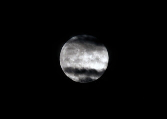 Une pleine lune