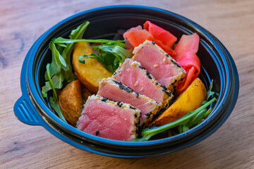 salad with tuna and vegetables