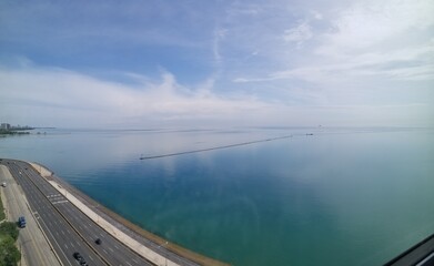 Obraz premium Lake Michicagnfrom 18 floors up.
