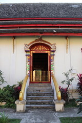 Porte du Wat Chiang Man à Chiang Mai, Thaïlande	