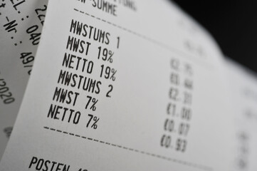 Mehrwertsteuer, Umsatzsteuer, Steuersatz, Steuersätze, 19 Prozent, 7 Prozent, Netto, Brutto,...