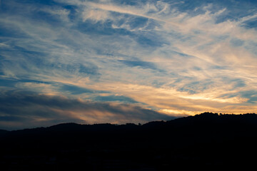 Atardecer con nubes