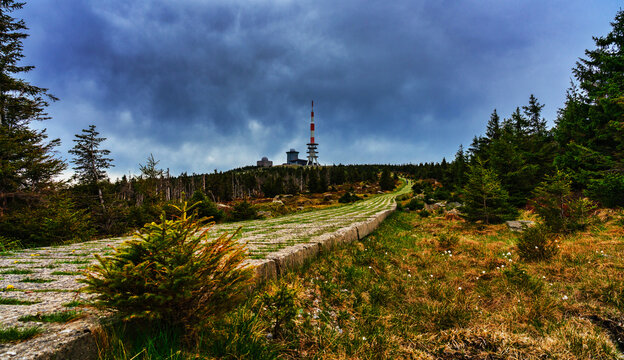 Richtfunkturm auf dem Brocken im Harz