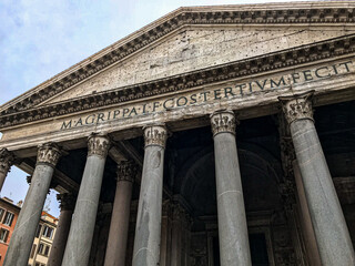 Naklejka premium pantheon rome amazing beautiful building architecture tourism close up