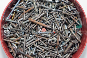 a lot of screws and screws.