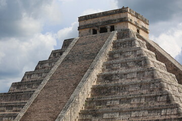 chichen itza pyramid