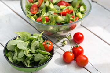 Purslane salad with tomatoes and cucumber