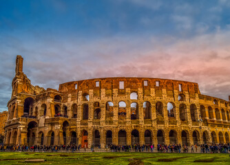 Fototapeta na wymiar old and historic Colosseum in Rome, Italy