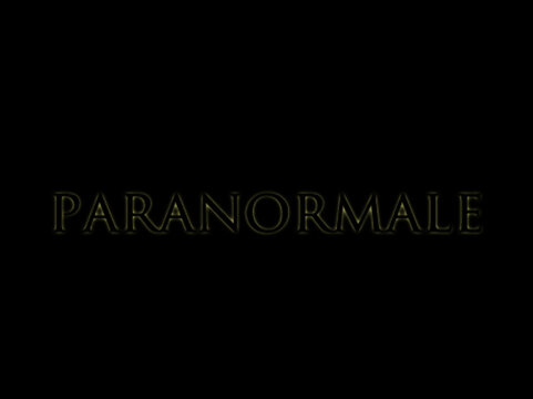 scritta neon paranormale