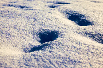 uneven structure of snow