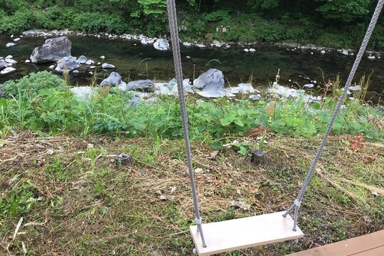 岐阜県東白川村　白川　ブランコ　つちのこ館