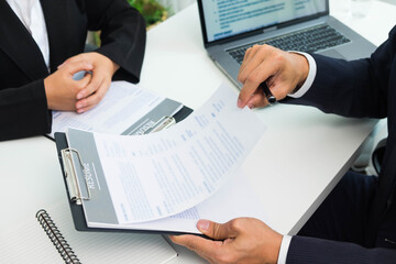 Resumes for applying for jobs, introducing and presenting work records, educational background, personal history to apply for jobs suitable for positions in business organizations.