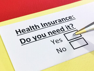 Obraz premium Questionnaire about insurance