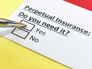 Obraz premium Questionnaire about insurance