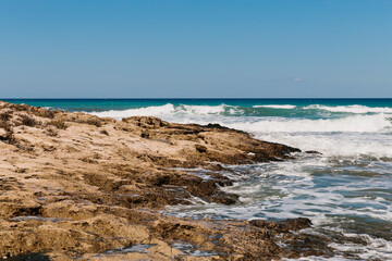 Fototapeta na wymiar beautiful azure sea and rocks