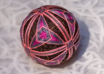 Japanese balloon happiness is a decorative ball of yarn