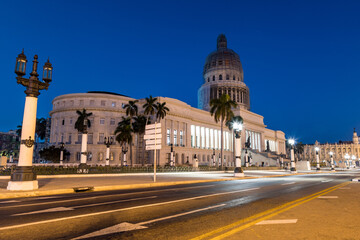 El Capitolio blue hour empty street