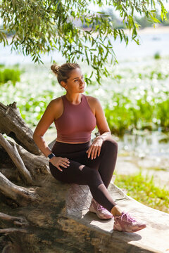 Yoga Pants Outdoor Images – Browse 3 